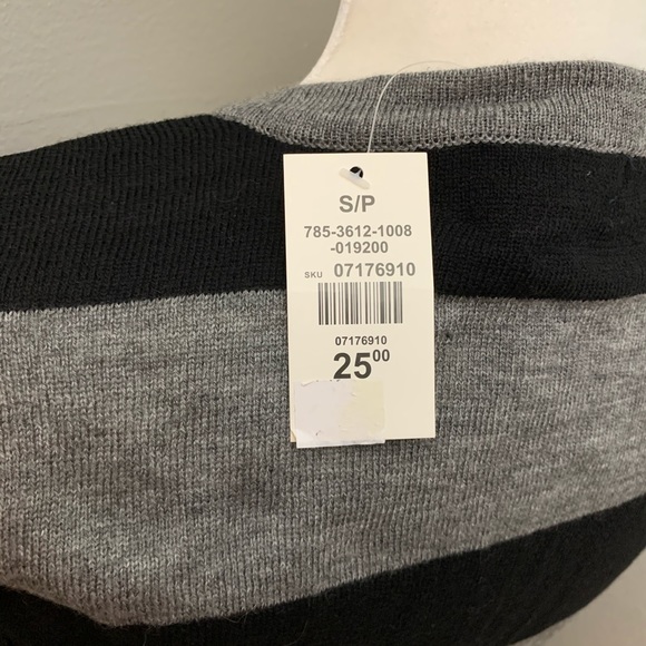 BLUENOTES | NWT Grey and Black Stripe Cardigan - Picture 8 of 9